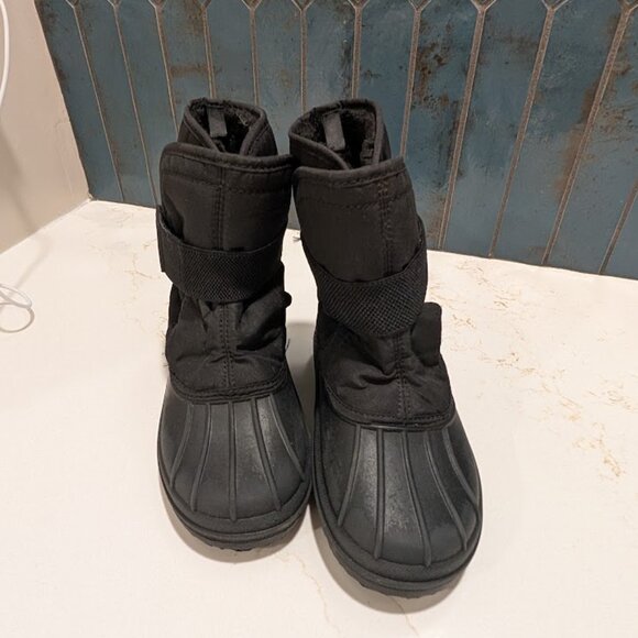 Childrens Place Black Boots Winter Snow Waterproof Winter Boots - Size 11 EUC - Picture 1 of 6